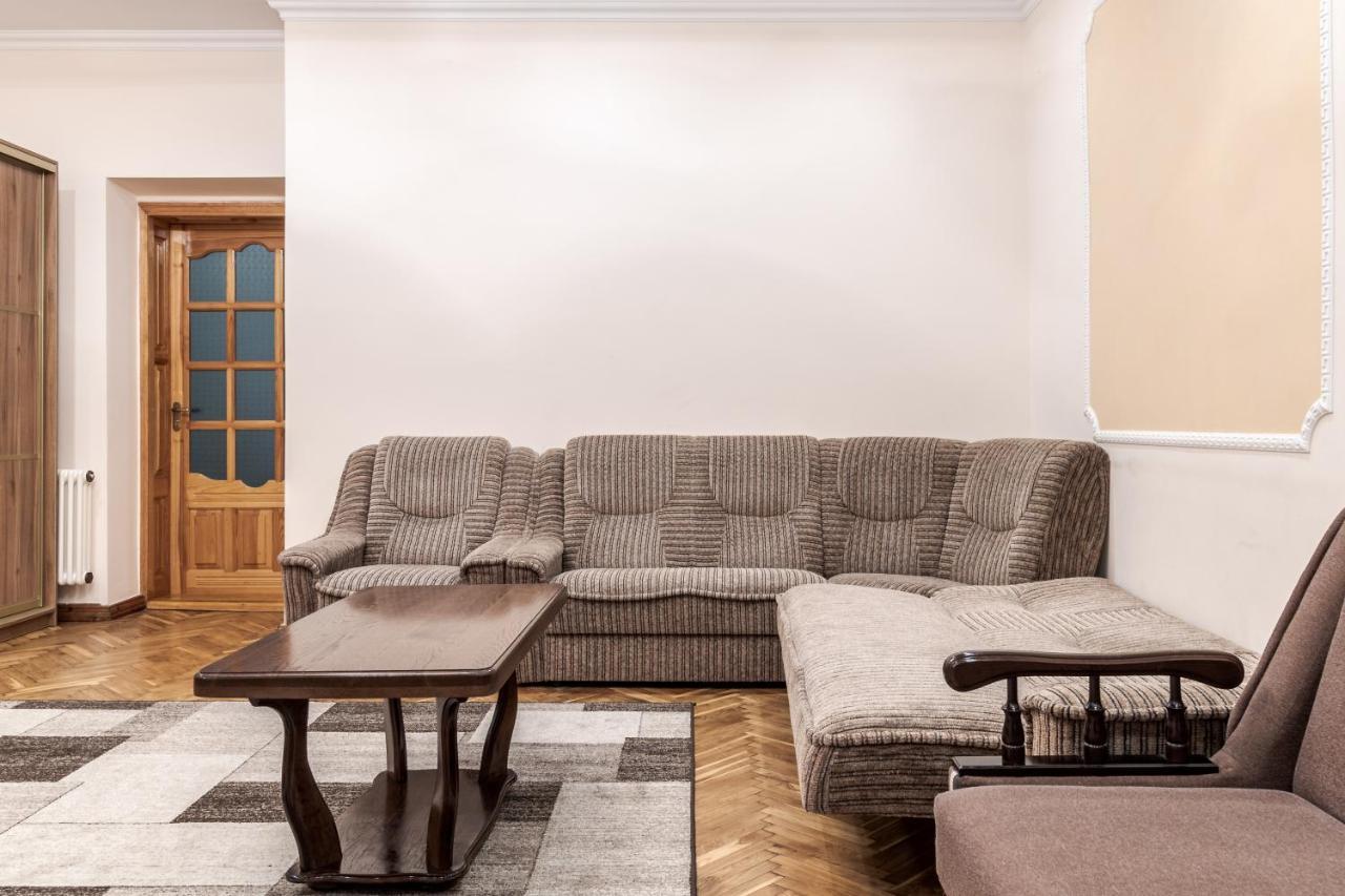 Akademika Hnatyuka Apartment Львов Экстерьер фото