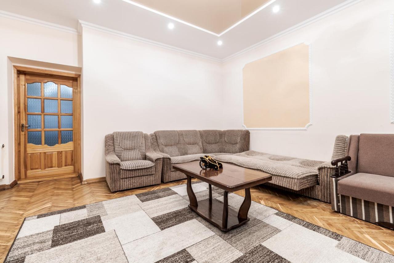Akademika Hnatyuka Apartment Львов Экстерьер фото